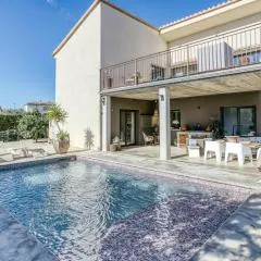 Lujosa casa con piscina zona Golf