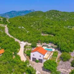 Villa Sanja in Makarska by Villas Guide