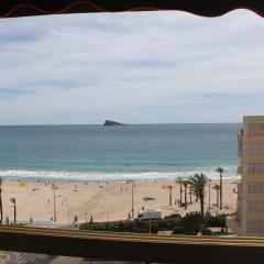 Apartamento ensueño 1a linea playa poniente 6 PAX parking wifi y AC