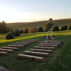 Cozy Family Accommodation for Five Guests in Montezuma, Iowa