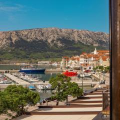 Apartments Ivo with Sea View