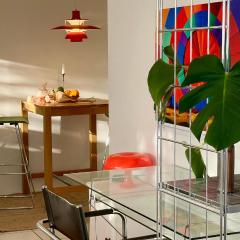 Designerwohnung mit malerischer Terrasse - Modern, Gemütlich & Zentral