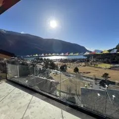 Dolomiti Lake View Apartments