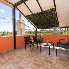 Lovely Apartment In Benkovac With Wifi