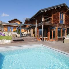Formidable Chalet avec piscine et vue