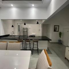 Cobertura Copacabana 3 suítes 200m da praia