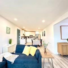 Large 6B3B House in the Center of Sunnyvale