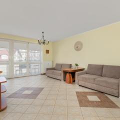 Jasny i Delikatny Apartament Sun Seasons 24 w Kołobrzegu by Noclegi Renters