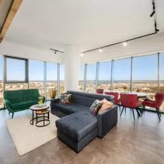 Hanza Tower Apartment no 2210 - 22nd floor, swimming pool, jacuzzi, panorama view