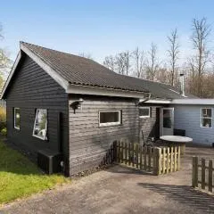 3 Bedroom Beautiful Home In Allingåbro