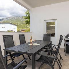 Awesome Apartment In Cesarica With Wifi