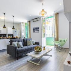GUISOL - Typical Nice 3 Bedroom AC near Port
