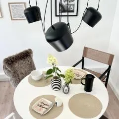 MAKERS and ROOMS APARTMENT 01 Pauline 110qm Parkplatz 1-4 Personen