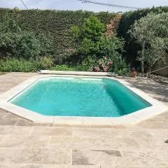 Stunning Home In Roquemaure