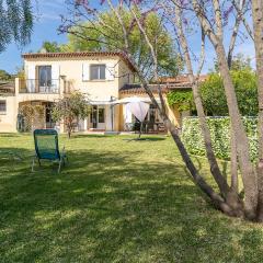 Nice Home In Saint-Raphaël