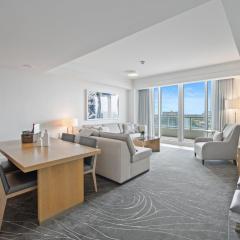 Beachfront Ritz-Carlton Luxury 1BR Residence
