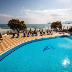 메디터레이니언 비치 리조트(Mediterranean Beach Resort)