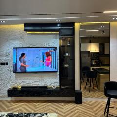 Luxury 2 BR Apt Free Parking, in a Secure Estate