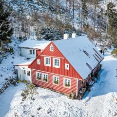 Holiday Home Charming Mountain Lodge & Wellness by Interhome