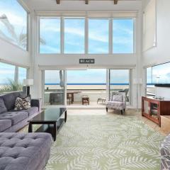 Spacious Oceanfront Home Near Newport Pier