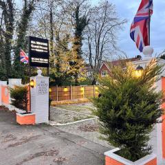 All Seasons Gatwick Guest House & Parking