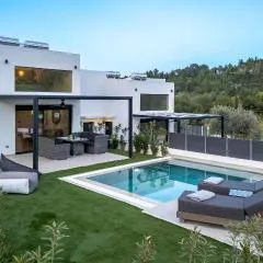Topaz Suites