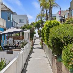 Dream 2 Story Home! Steps to the Ocean, Private Patio, AC, Hot Tub & BBQ