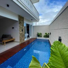 Beautiful and comfortable small villa near Melasti and Pandawa beach