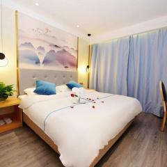 Longchen Holiday Hotel