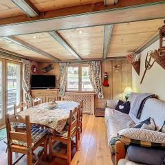 Appartement cosy proche centre village avec balcon et parking - FR-1-560-161