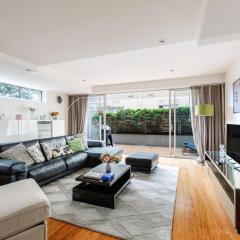 The Dandy - Relaxed Living near St Kilda Beach & CBD