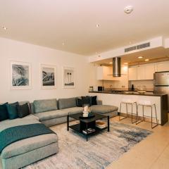 The Dockside Retreat Stunning 2br In Al Bandar