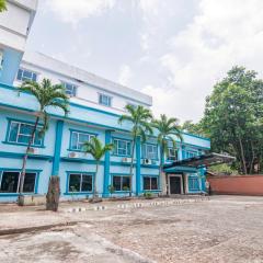 Dancenter Senapelan Near Rsud Petala Bumi Formerly De Town Hotel