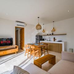 Elegant One Bed Suite With Pool View