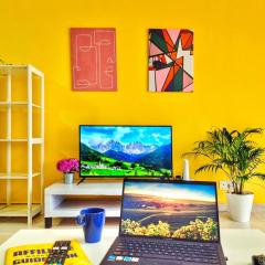 Cozy Setiawalk Apt near LRT