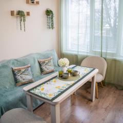Boho Floral Apartment near to Old Town