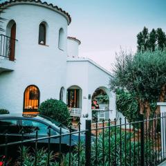 Villa Catalane, proche de la mer, jardin et piscine