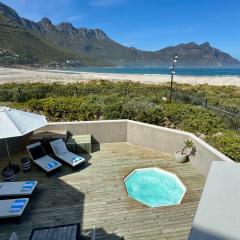 Pingu Beachhouse with Jacuzzi Hout Bay Cape Town