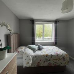 Oberon's Rest - Spacious 2 Bed Home perfect for Contractors & Families near Shipley, Bradford
