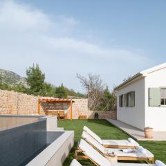 Villa Casa Sorelle sea view infinity heated pool