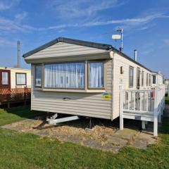 Seaview 157 - Ingoldmells - Meadow Lakes Caravan & Lodge Hire