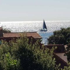 Appartement à Saint-Aygulf, à 50 m de la plage, avec parking privé