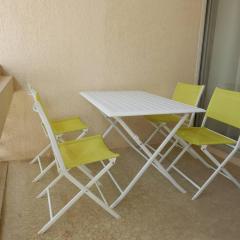 Appartement 5 pers avec piscine en bord de mer - FR-1-750-77