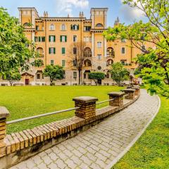Wonderful Garden at Colosseo