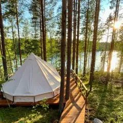 Alaska Glamping Linnansaari