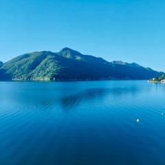 Casa Felice con terrazzo a due passi dal Lago