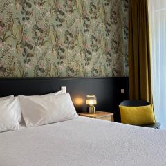 Logis Hôtel Restaurant Grand Hôtel de Lyon