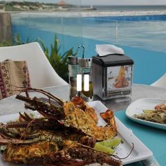 Caribbean style POOL walking distance free