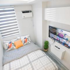 BRAND NEW UNIT Stay for 3 Pax at MPlace Residences