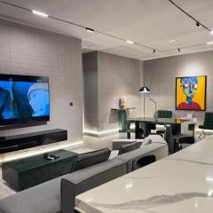 Brand New Smart Luxury 2 Bedroom Apartment with SWIMMING POOL and ALEXA